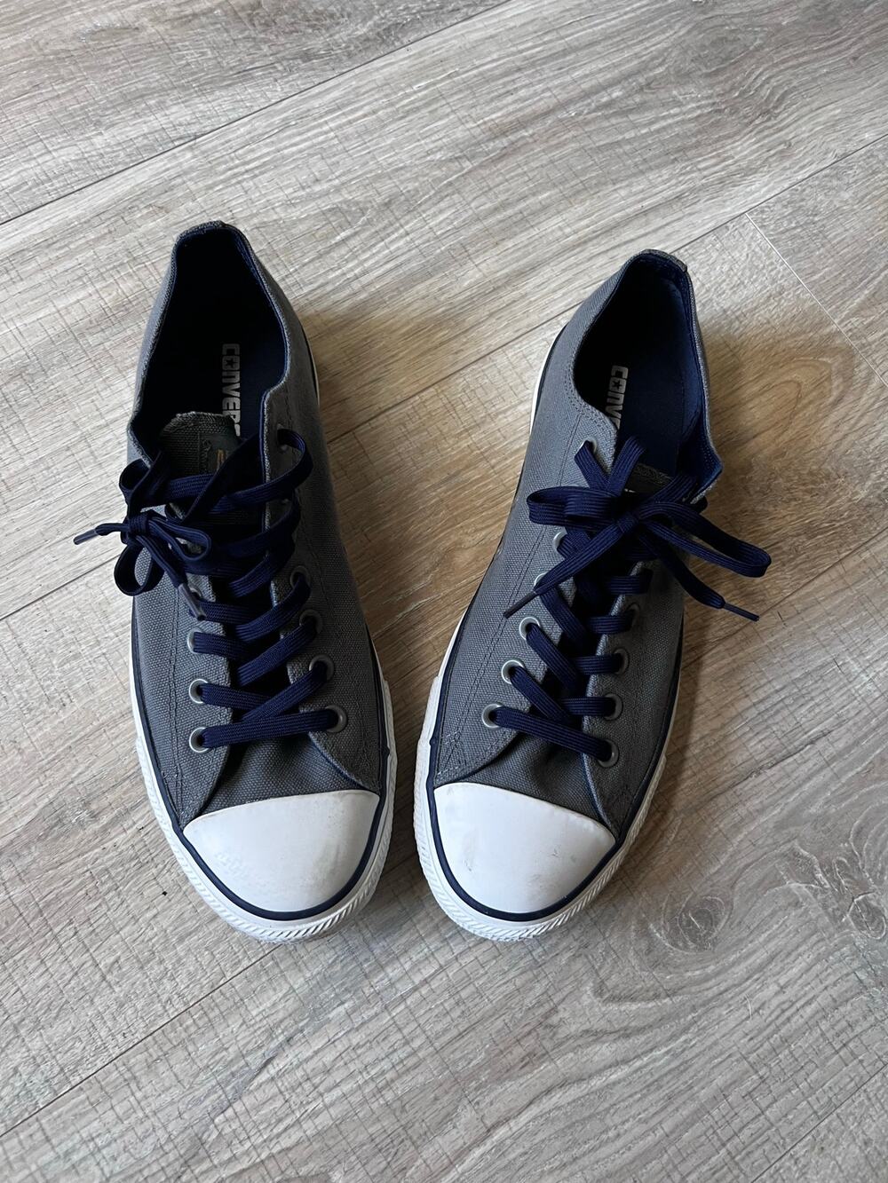 Men’s converse sneakers grey size 10.5